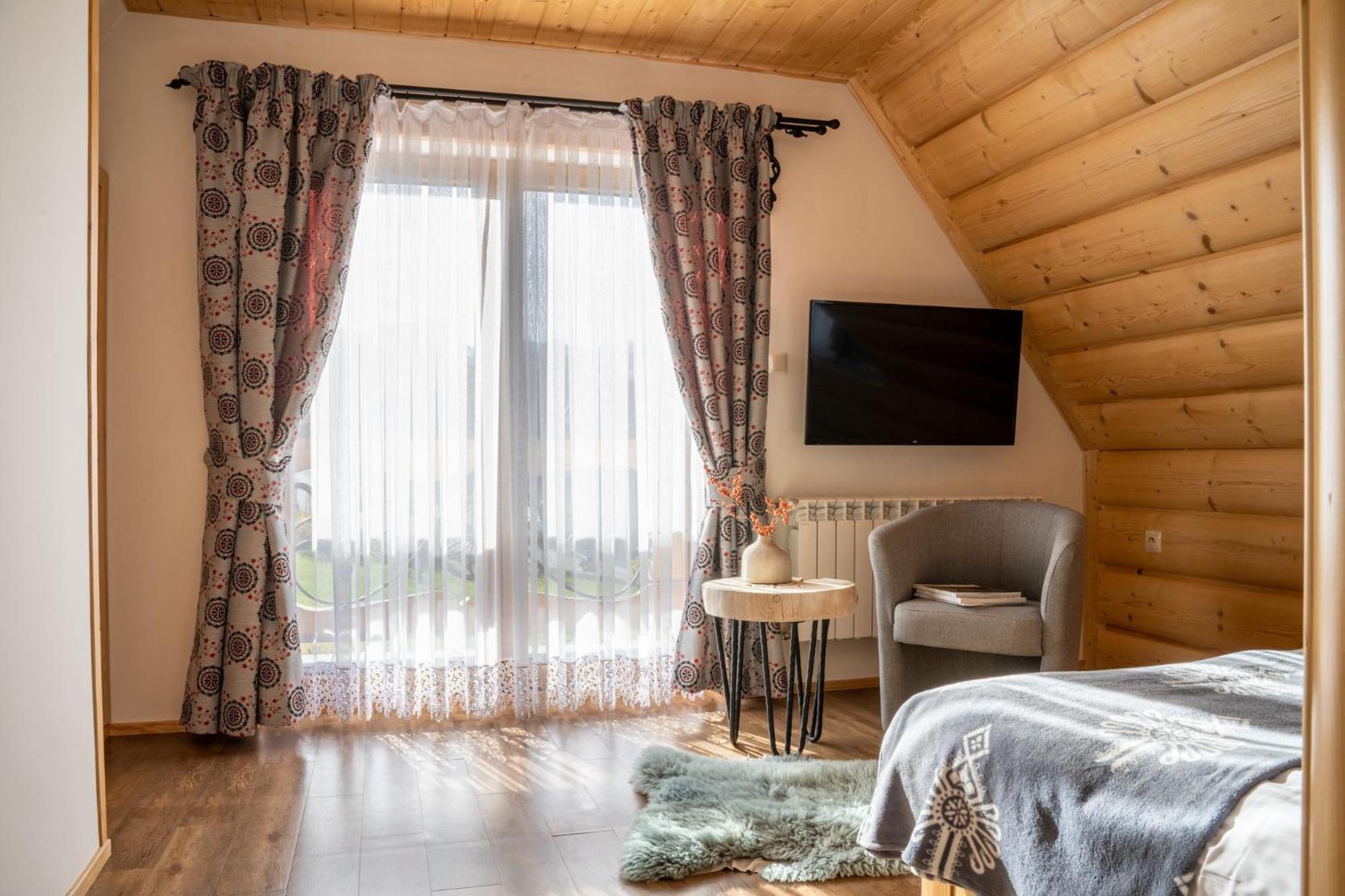 Lux-House & Jacuzzi Sauna Zakopane Buitenkant foto